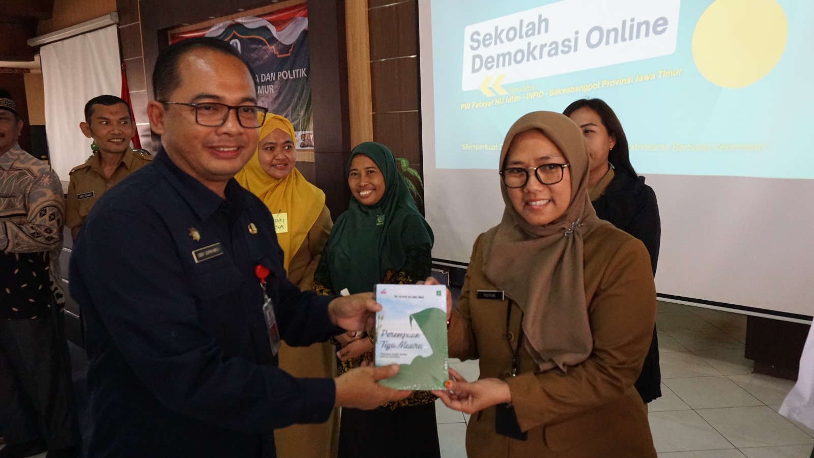 Sekolah Demokrasi Online Jatim Hasilkan Langkah Konkret Dukung Pemilu Damai 